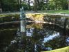 Fontaine, derrire le chteau