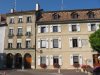 Place du Chteau ( droite, la Mairie de Nyon)