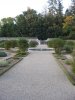 Allée centrale du jardin potager.