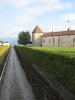 Petit canal, le long du parc du chteau