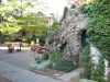 Chapelle ardente, sur le ct de l'glise